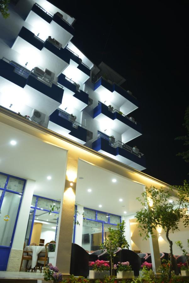 Blue Balcony Hotel Golem  Exteriör bild